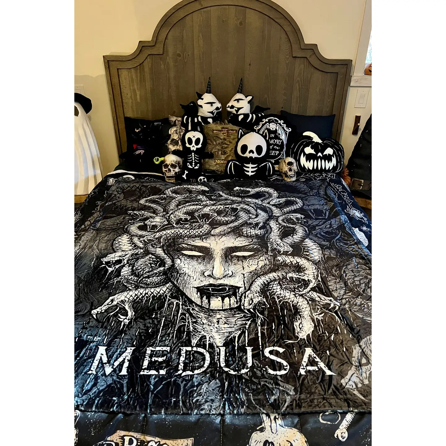 Medusa Throw Blanket