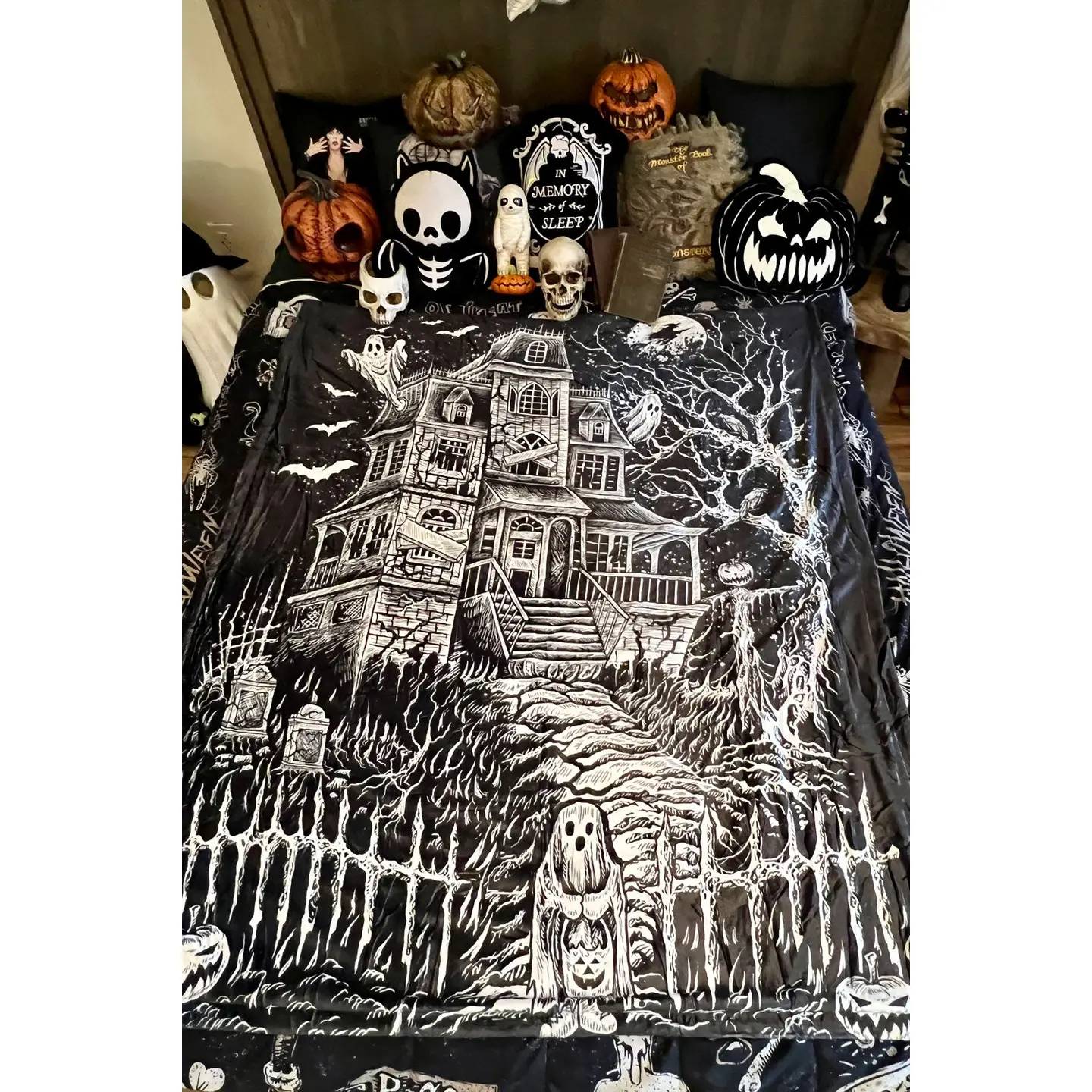 Haunted Mansion Throw Blanket