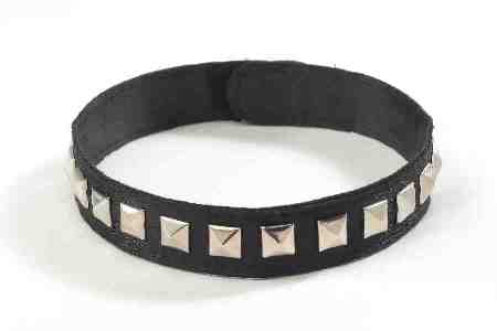 Studded Choker: Black