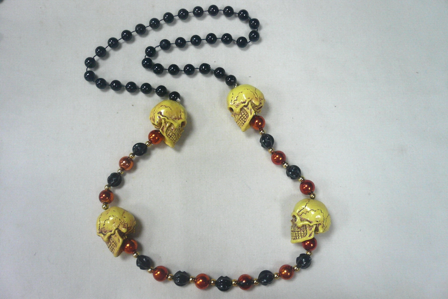 Specialty Beads - Realistic Skulls